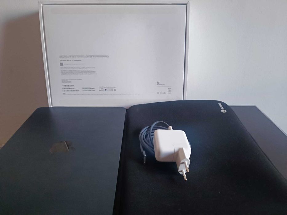 Apple MacBook M4, 256 GB de armazenamento e 16 GB de memória