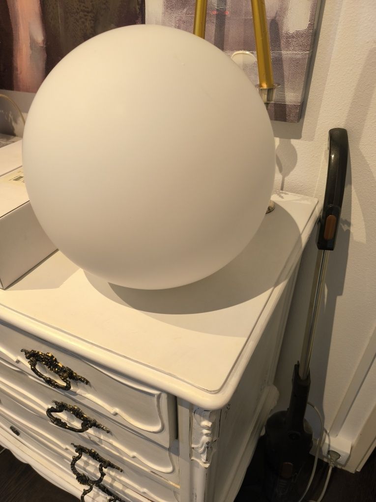 Candeeiro de teto inox. Globo de vidro.