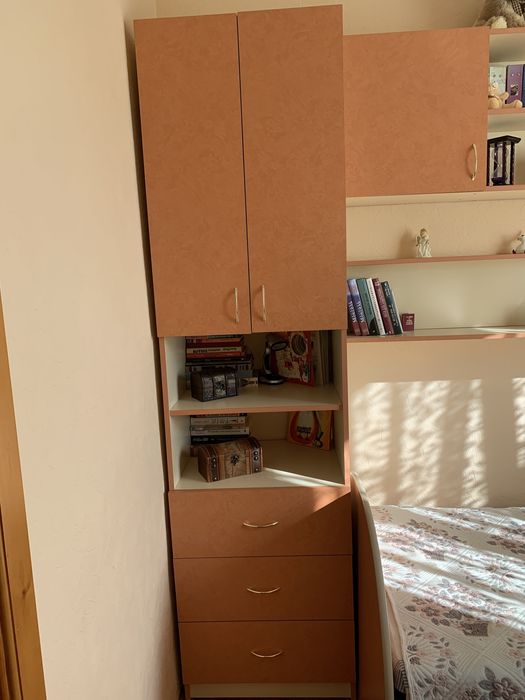 Меблі в дитячу в гарному стані