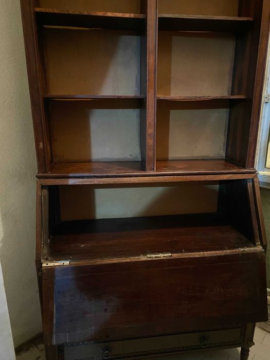 Belo Móvel para livros etc /Armário/Antiguidade/de Africa. Castanho