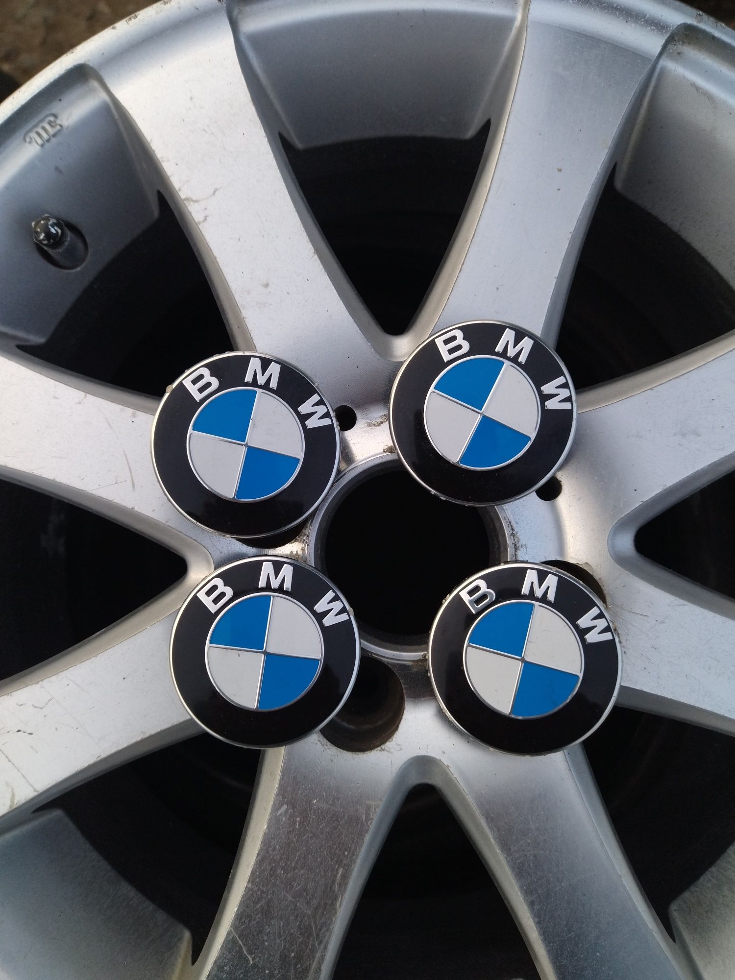 Заглушки колесних дисків  BMW