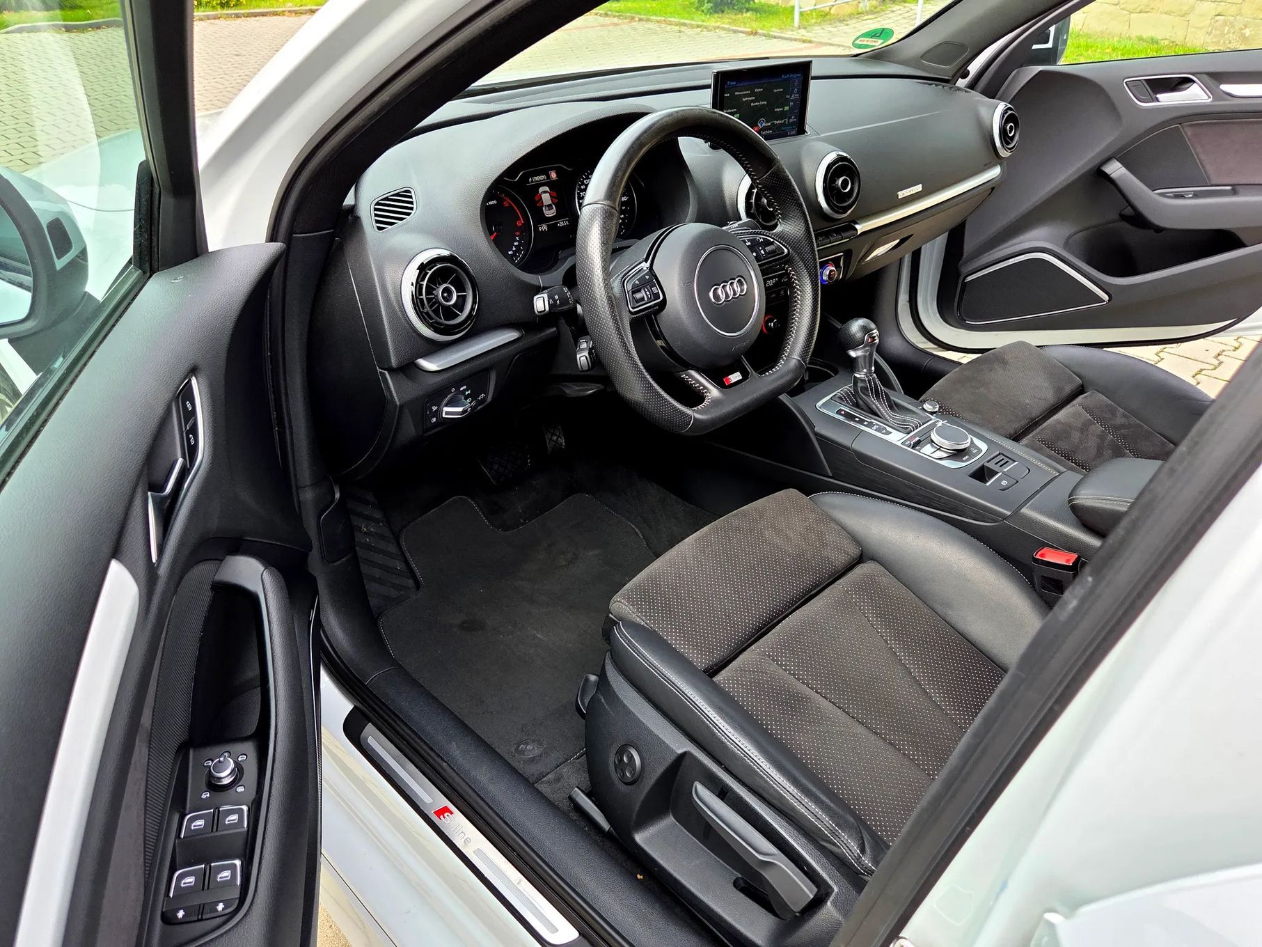 Audi A3 Sedan 2.0Tdi 184km Quattro Full S-Line+ Full Led* Bang Olufsen*Radar