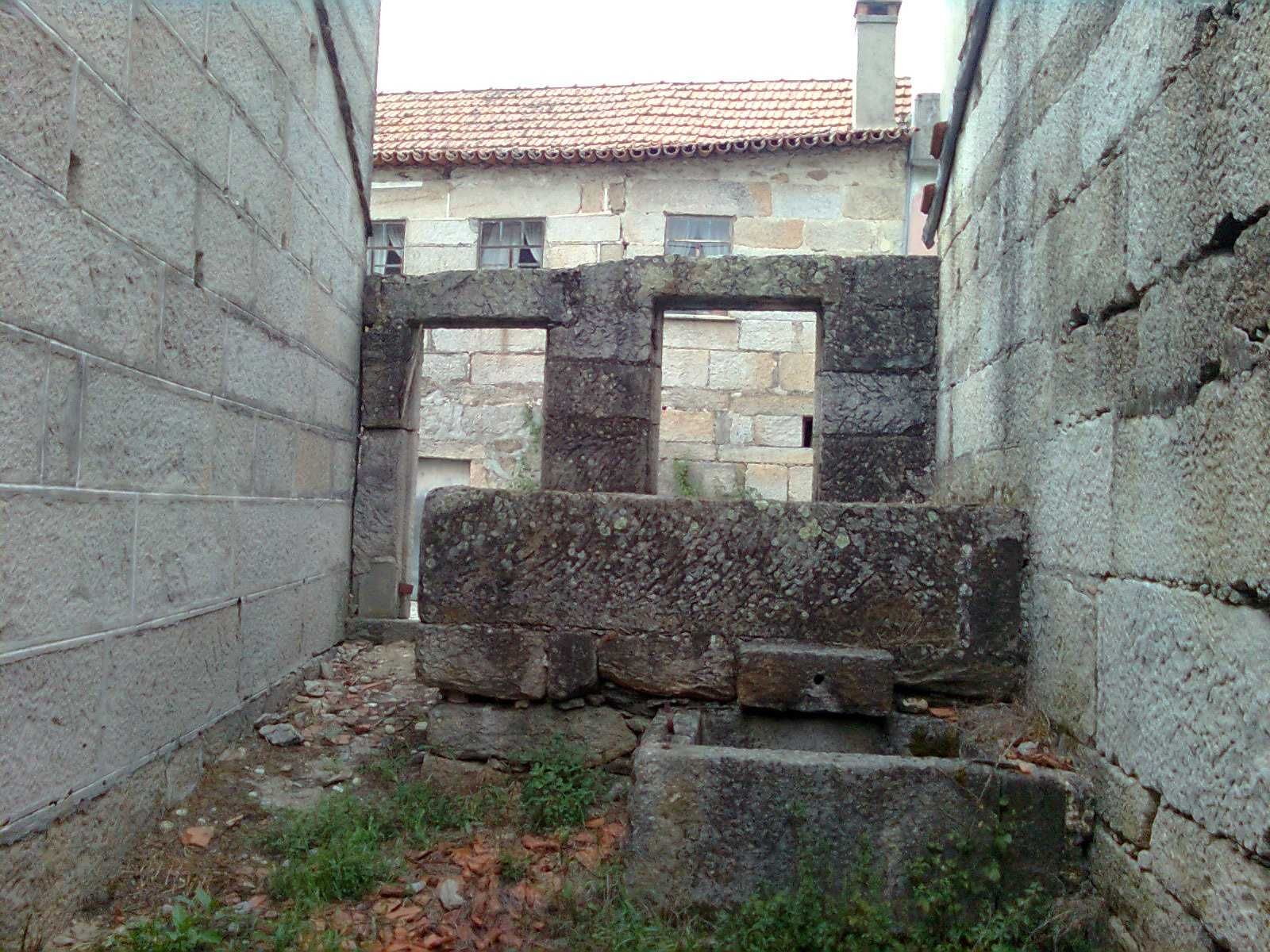 Casa em Pedra Granito para Restauro