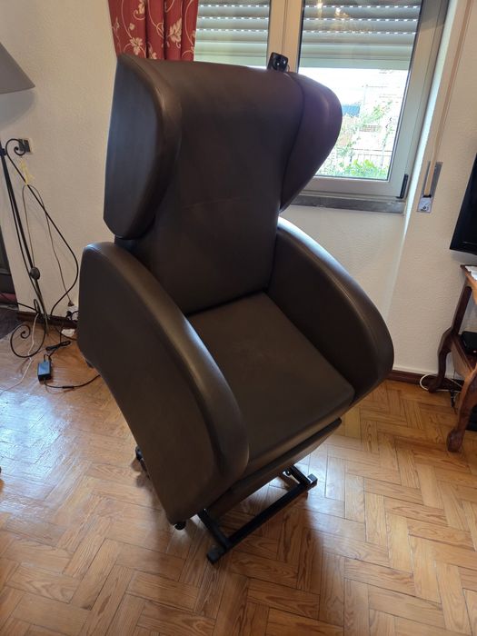 Poltrona Elétrica Reclinável