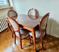 Rozkładany stół z z 6 krzesłami