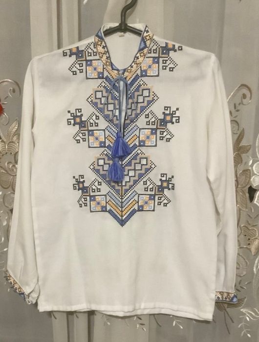 Вишиванка дерево роду