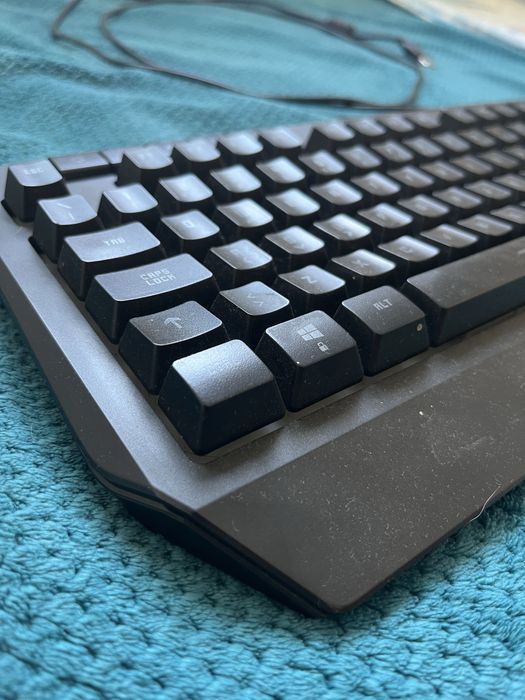 Teclado KROM Kuma Preto