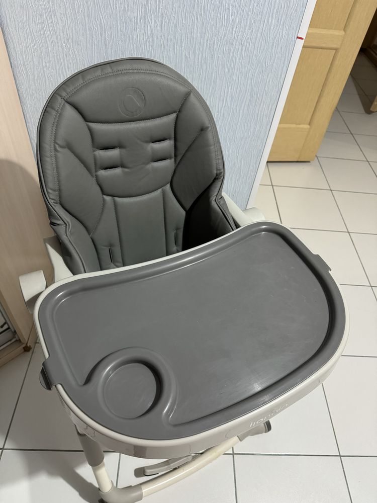 Cтульчик для кормления Lionelo Cora