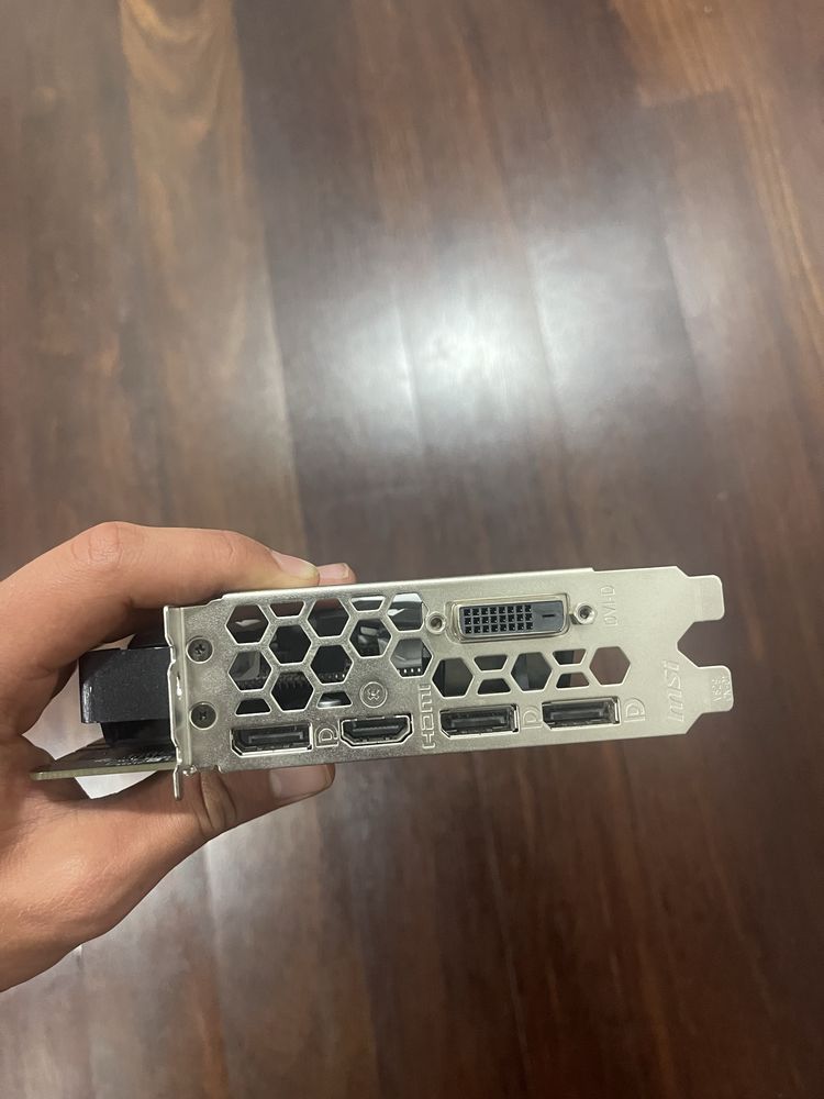 GeForce GTX 1070 ARMOR 8G OC