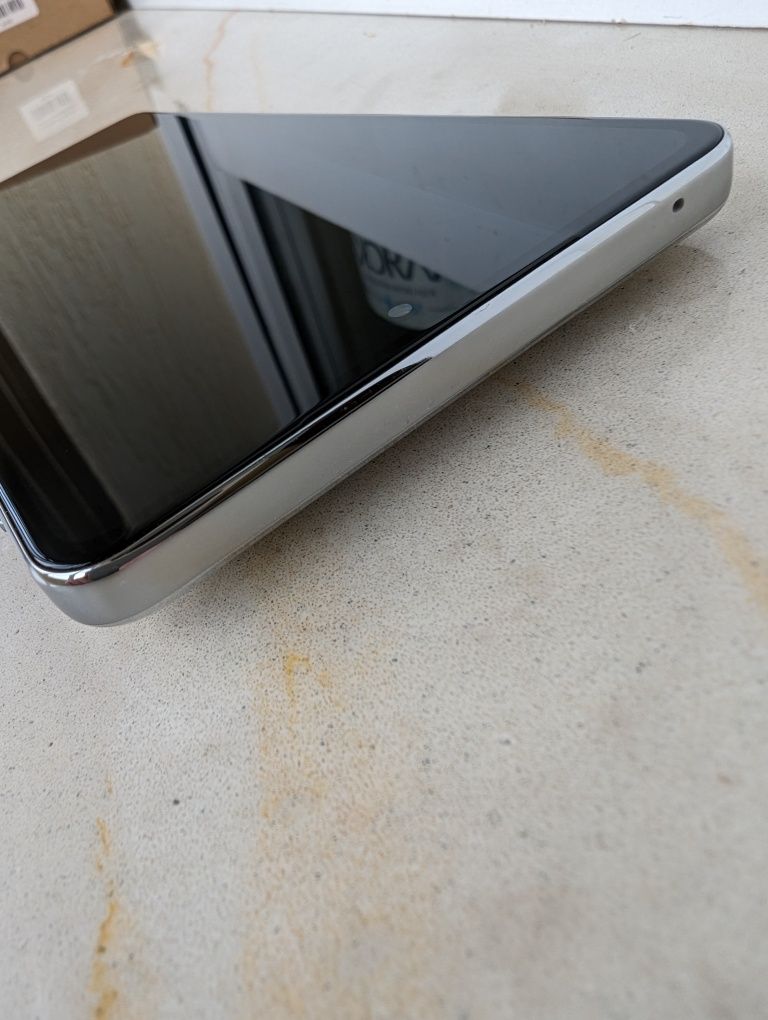 Смартфон Motorola Edge 20 8/128GB Frosted White