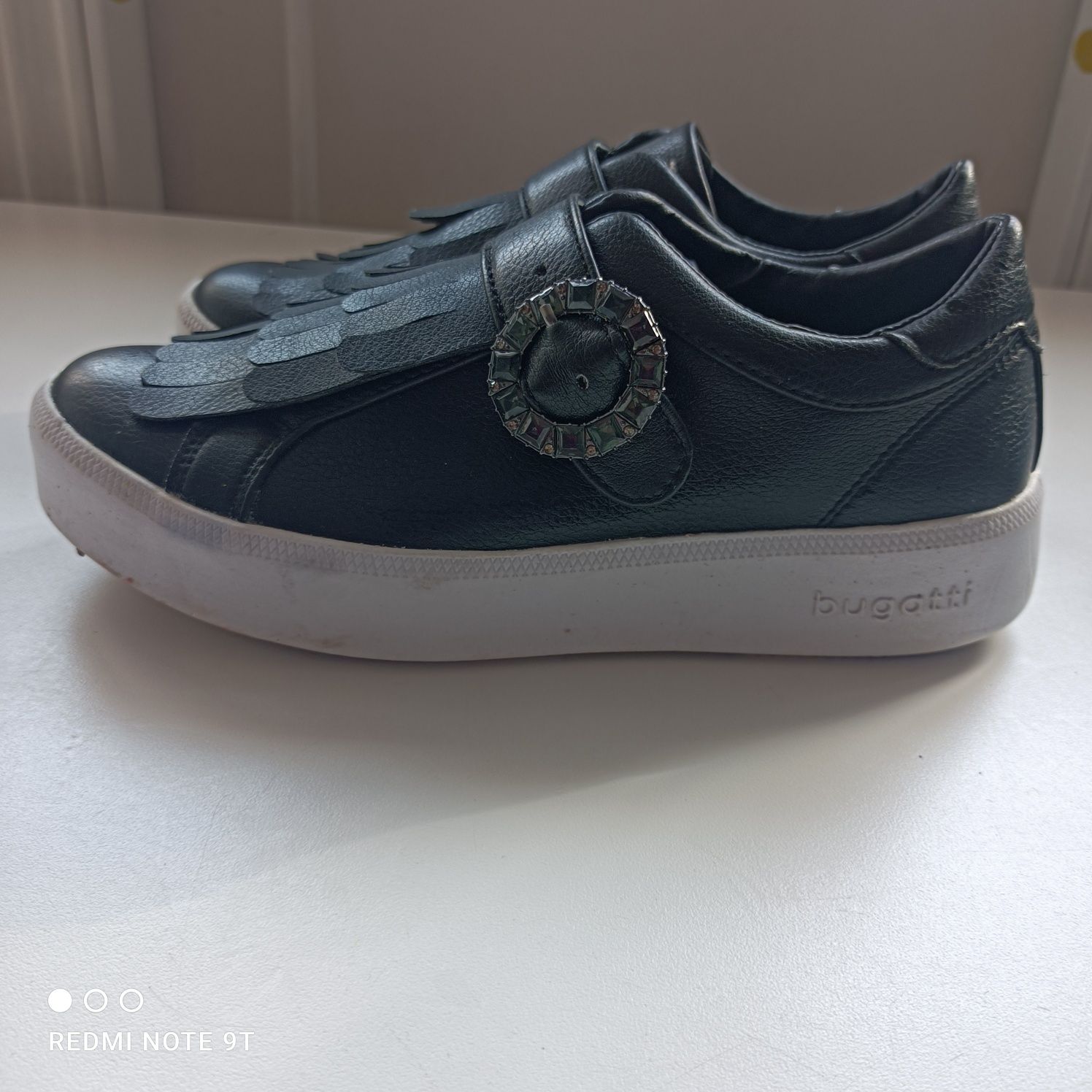 Buty Bugatti rozmiar 36