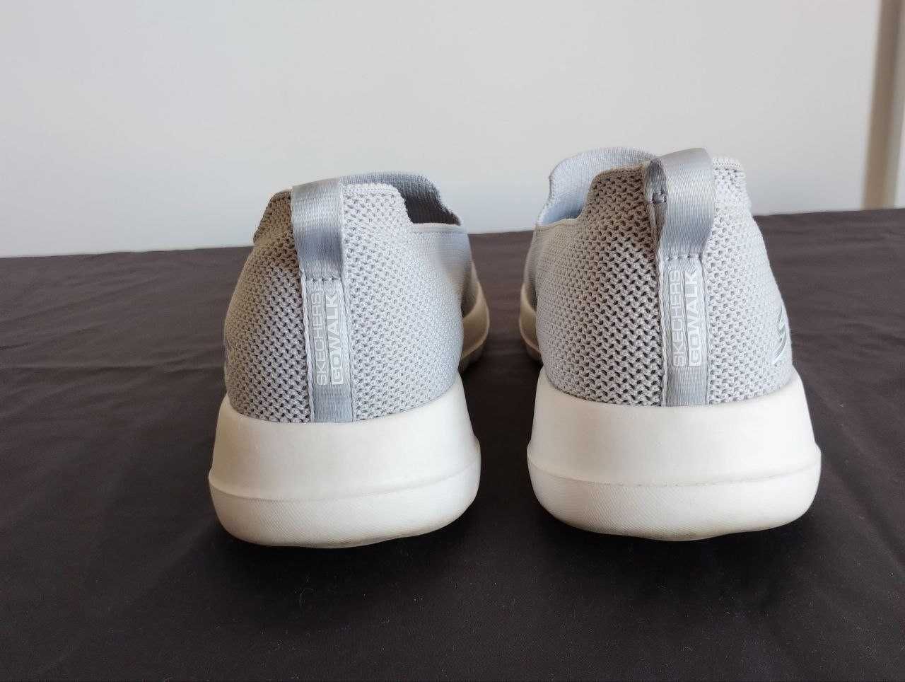 Сліпони  Skechers, стильні та  зручні
