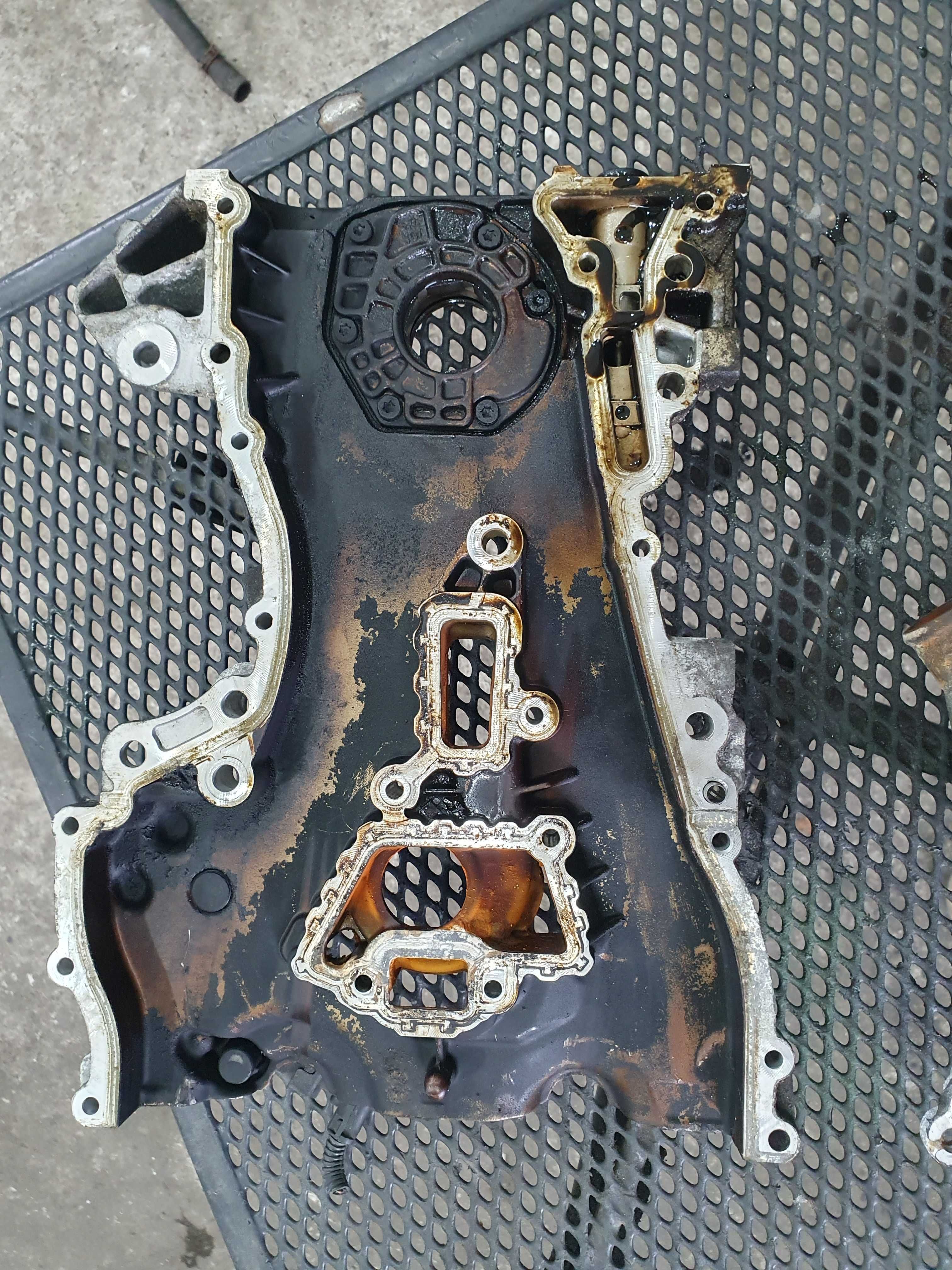 Obudowa pokrywa osłona rozrzadu Opel Corsa D 1.2 benzyna z12xep