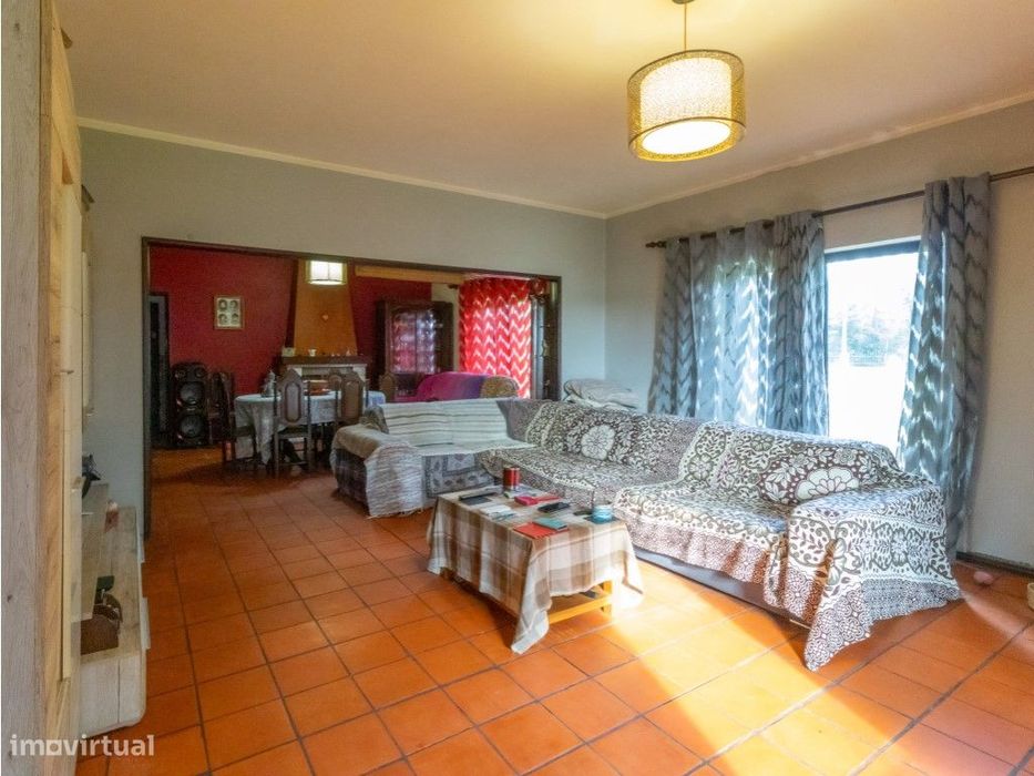 Moradia Isolada M4 com piscina na Bunhosa