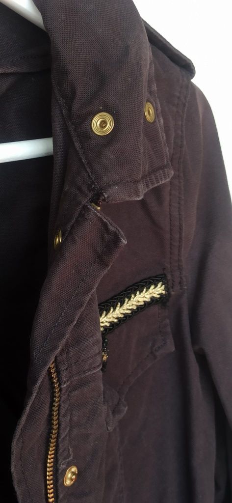 Casaco de inverno, preto c/ aplicações em dourado - XS