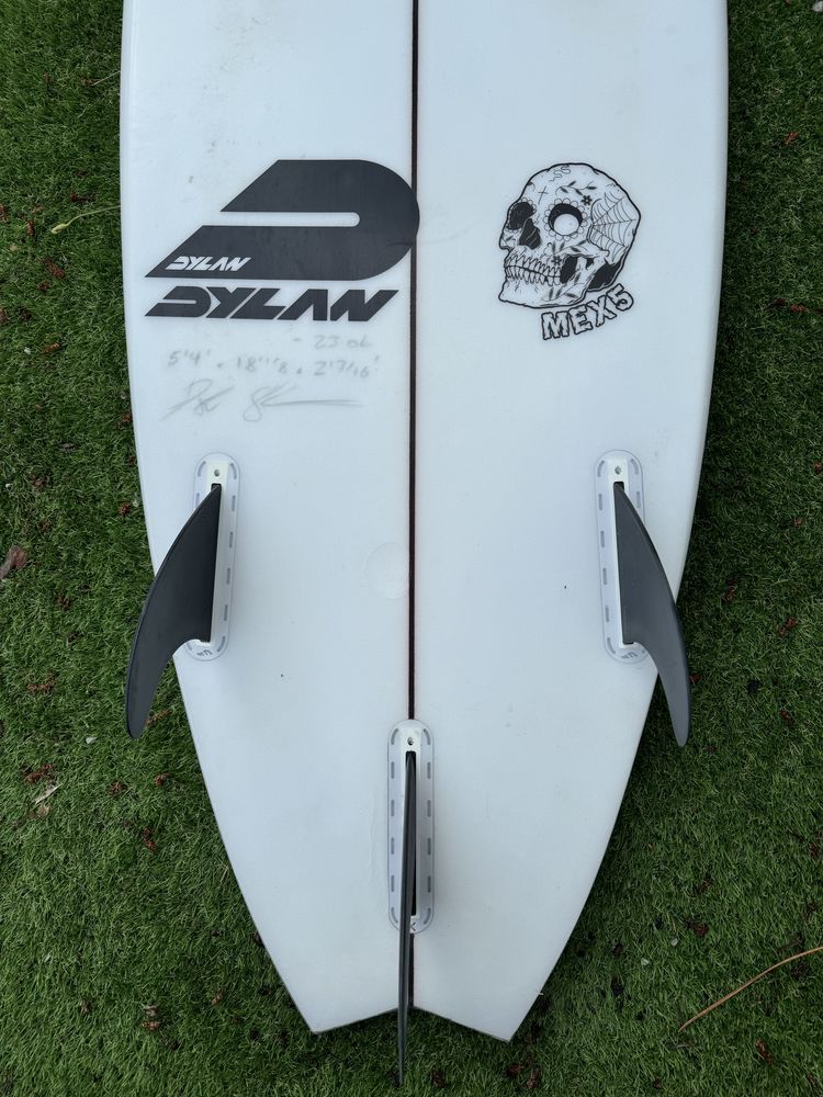 Prancha de Surf Dylan 5’4 23lt