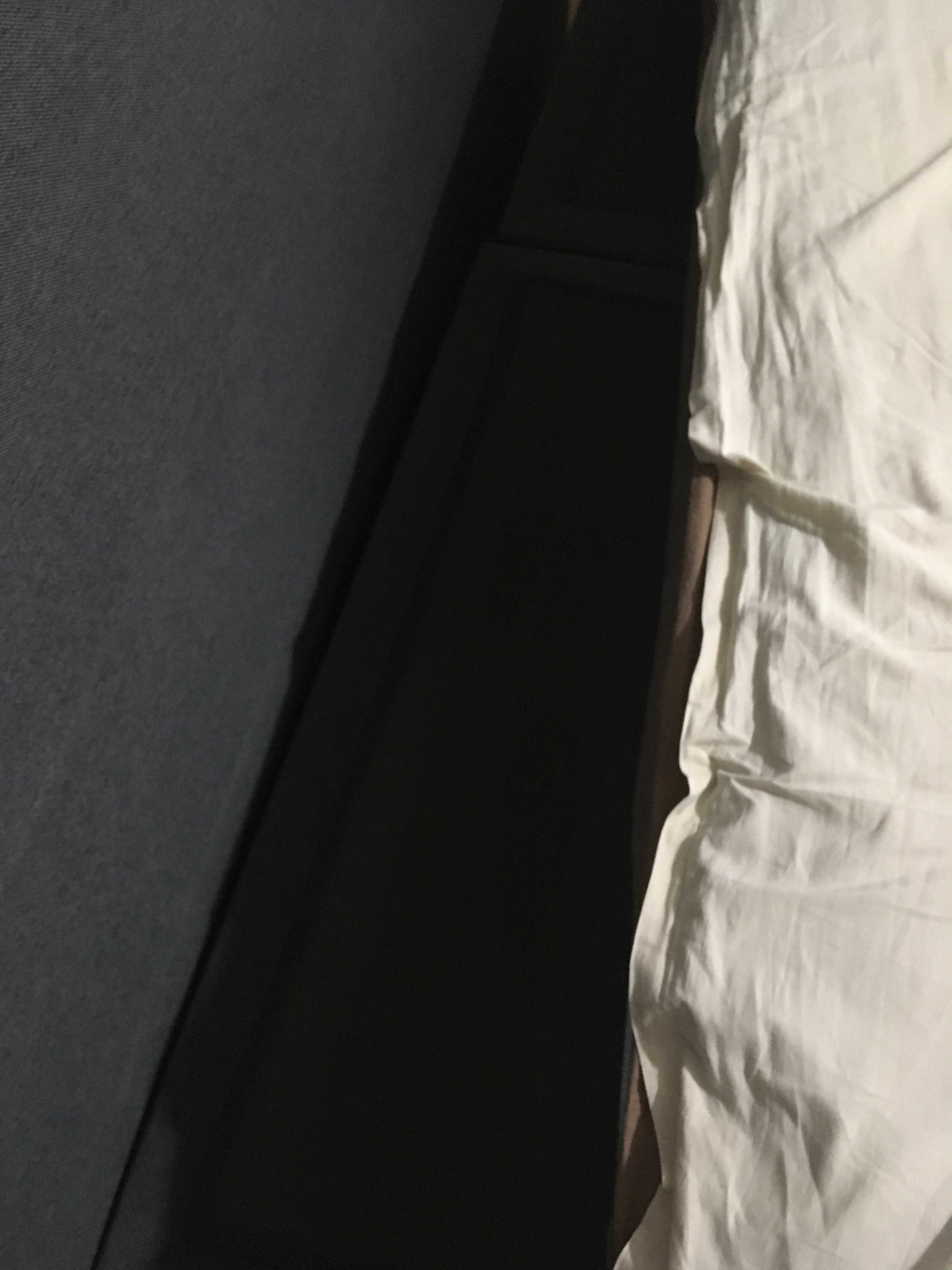 2 somiers de cama com 90 cm cada . cabeceira com 1.8m. Colchão.