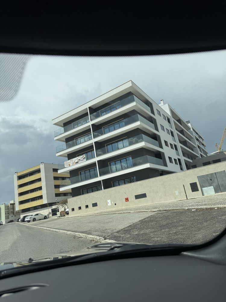 Garagem Box Fechada 44m² para Arrendamento ou Venda