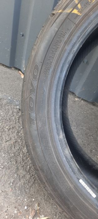 Шины 215/45R17 TOYO  всесезонные б/у 1600 грн.