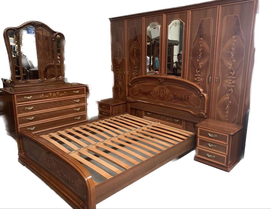 Sypialnia drewniana stylowa włoska łóżko szafki komoda szafa stelaż