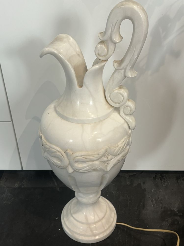 Piękna lampa biały marmur