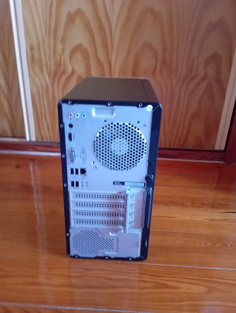 Computador HP Pavilion Desktop 590