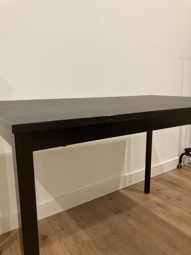 Mesa preta 67 x 110 cm