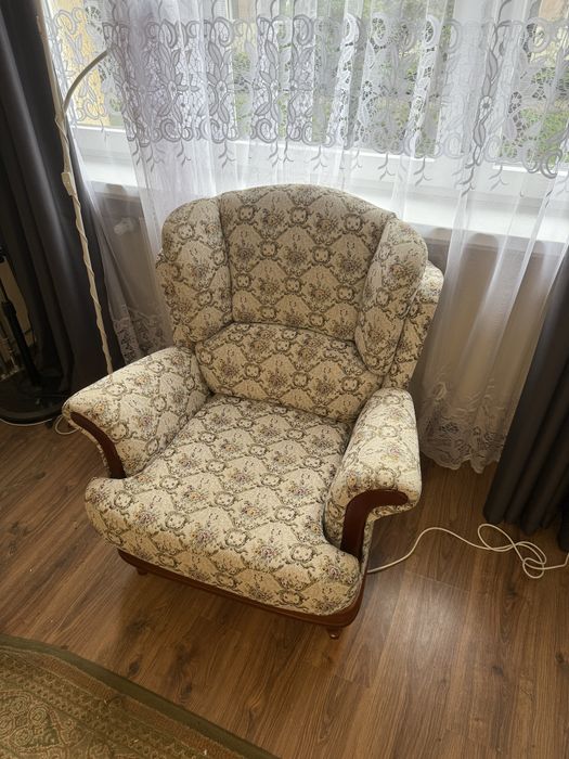 Sprzedaz kompletu wersalka plus 2 fotele