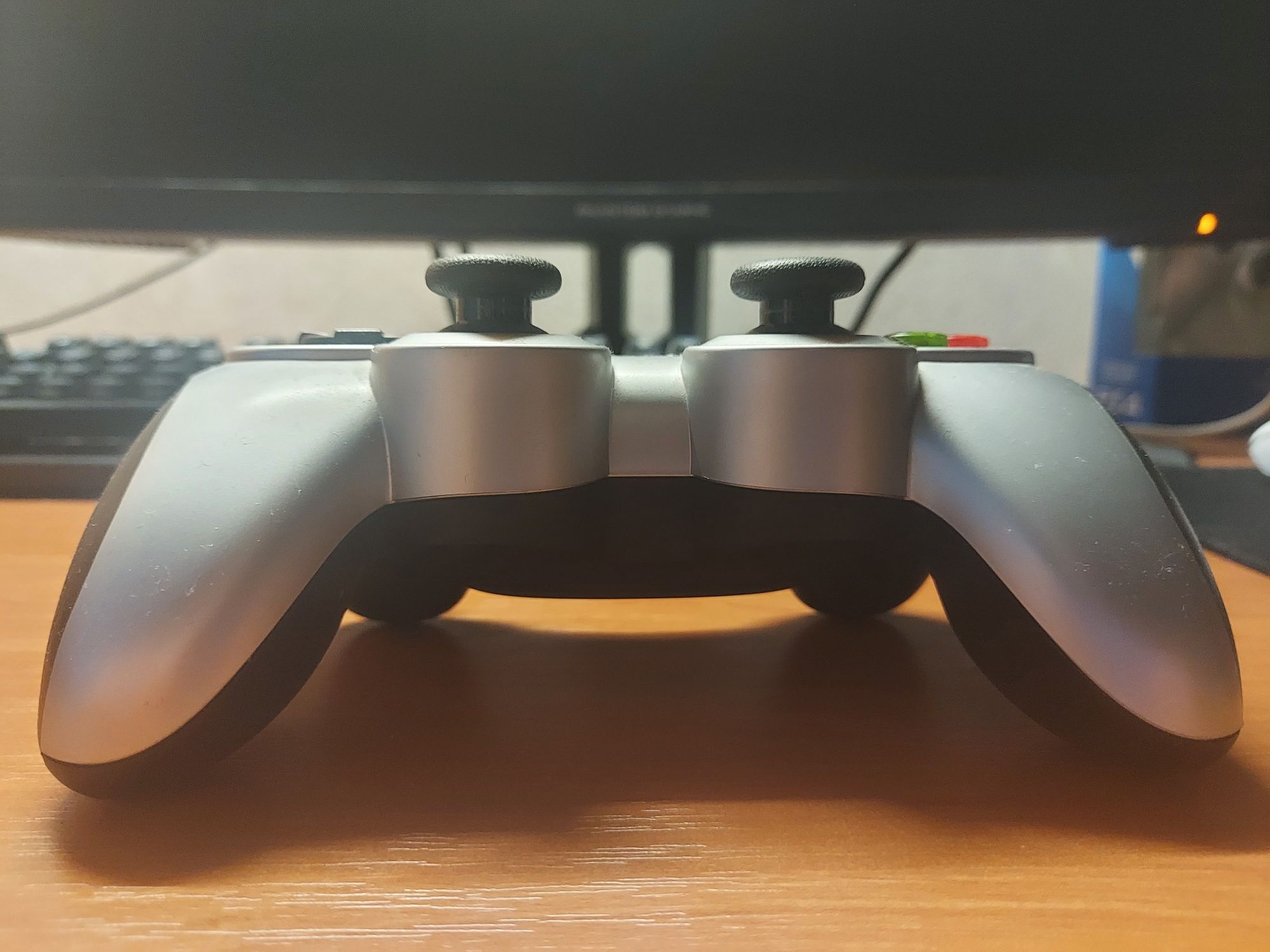 Логитеч F710 Gamepad