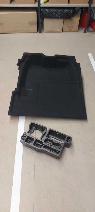 VOLVO V90 II kombi WYKŁADZINA bagażnika TYŁ- oryginał