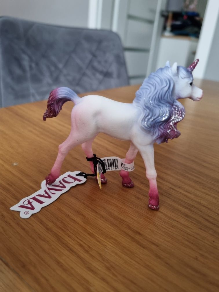 Źrebak schleich bayala jednorożec 70716