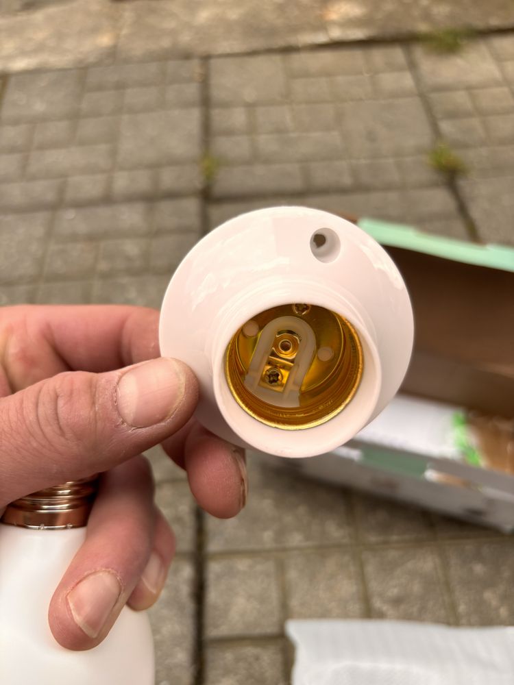 Kamera do monitoringu na gwint zarowkowy