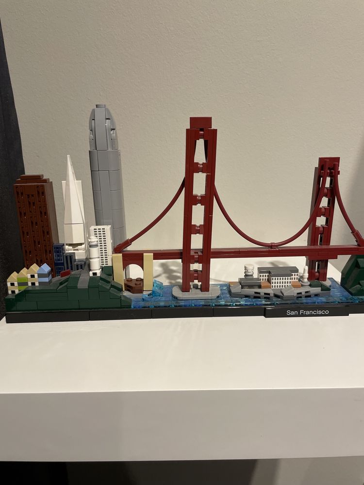 LEGO Architecture 21043 San Francisco