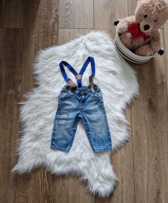 Spodnie jeansowe H&M z regulacją w pasie i szelkami r 68