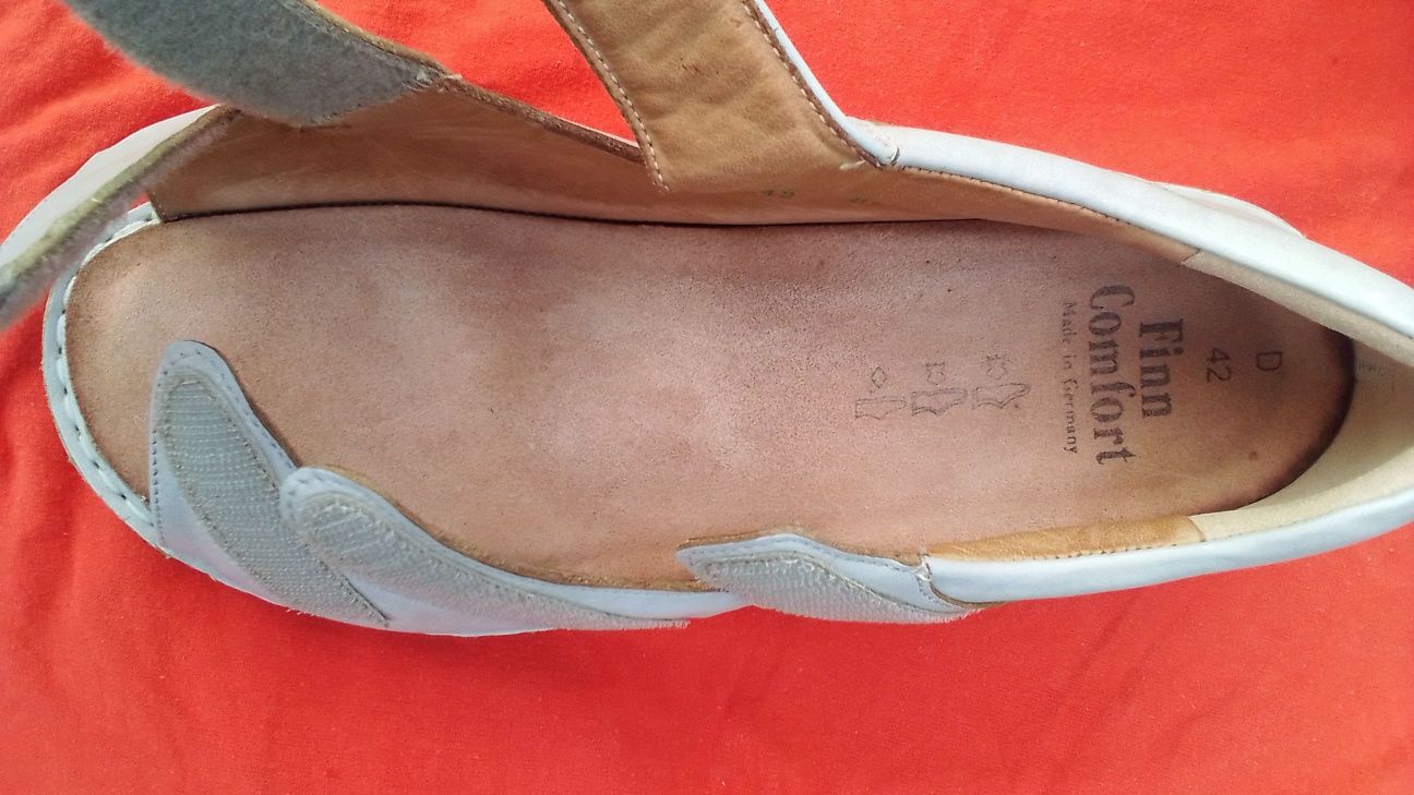 Продам жіночі сандалі ( мокасини )  42 розмір .
