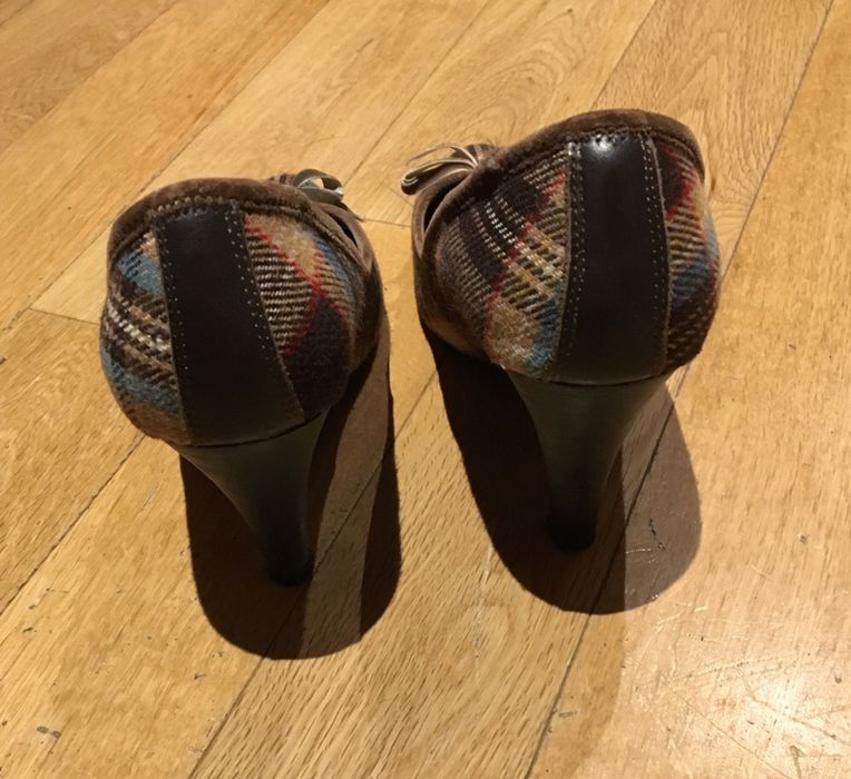 Sapatos Exe tamanho 39