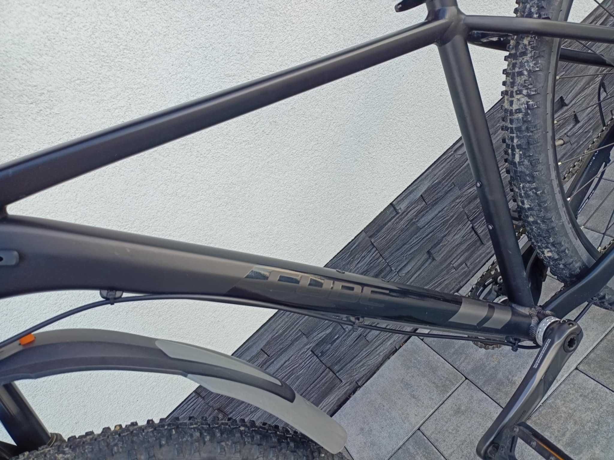 Cube Attention Sl 29'' xt