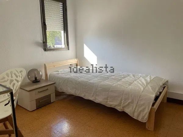 Arrendamento de quarto na rua Almada Negreiros