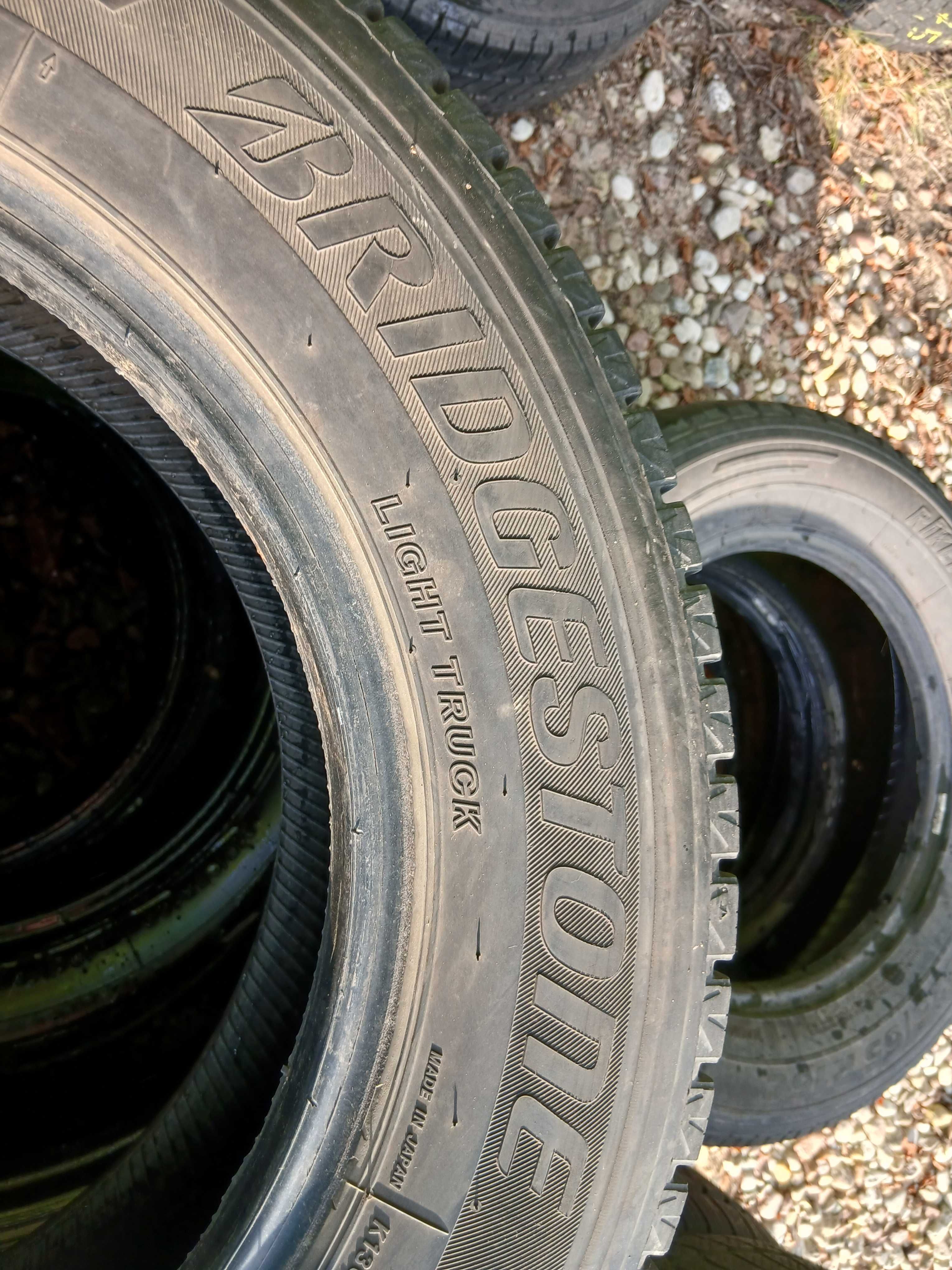 Opona używana 215/65R16C Bridgestone Blizzak W995 1szt.