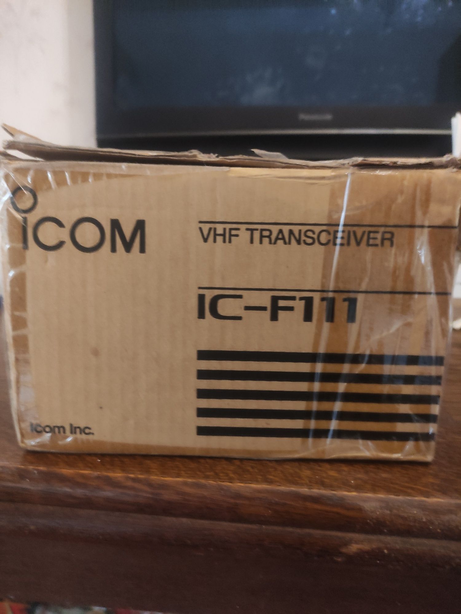 Радиостанция ICOM-F111