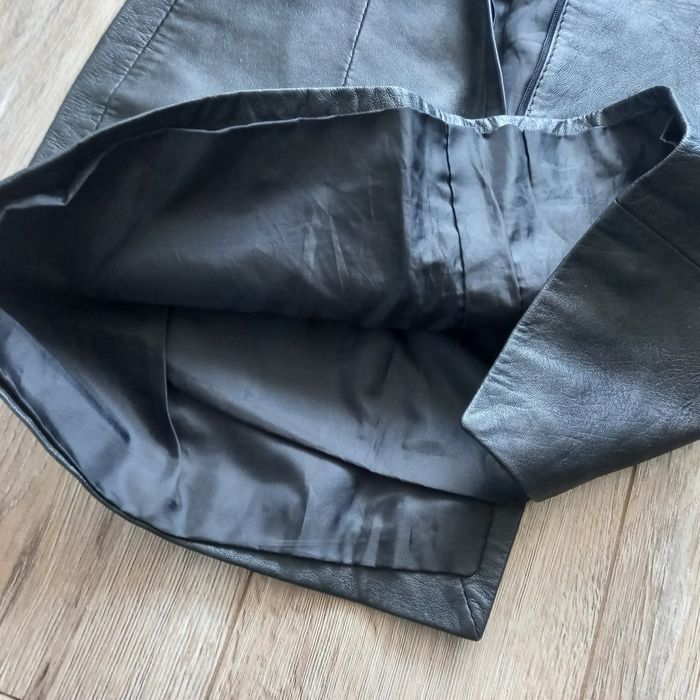 Spodnica skórzana Stan idealny. R. S