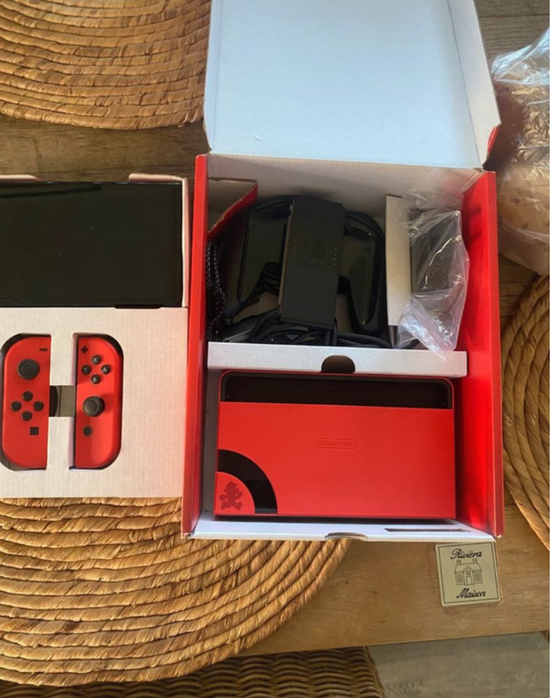 Nibtendo Switch Oled Mario edycja