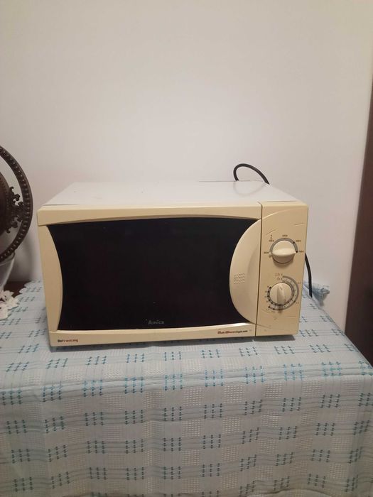 Kuchenka mikrofalowa Amica