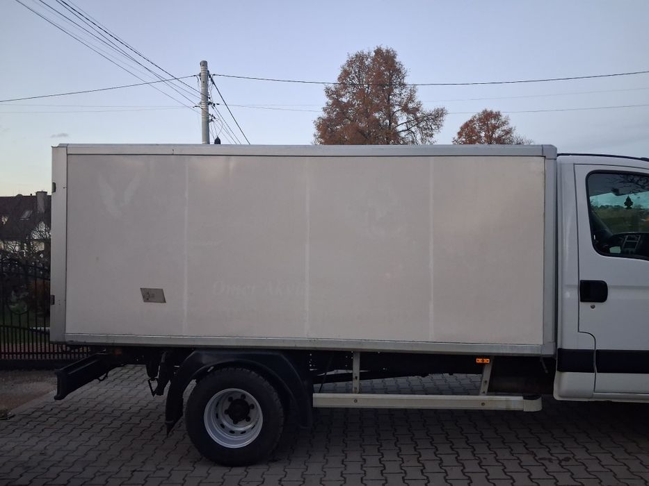 Zabudowa sciany 9 cm poly an izoterma chłodnia paka iveco daily