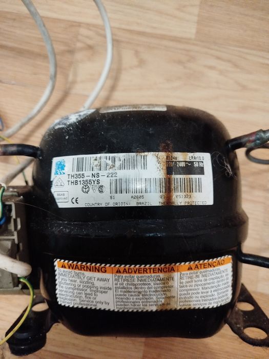 Компресор холодильника"Індезіт"