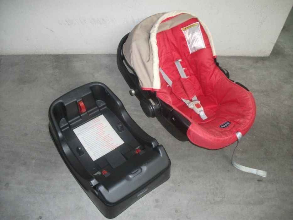 Cadeira de criança e base para colocação em automovel