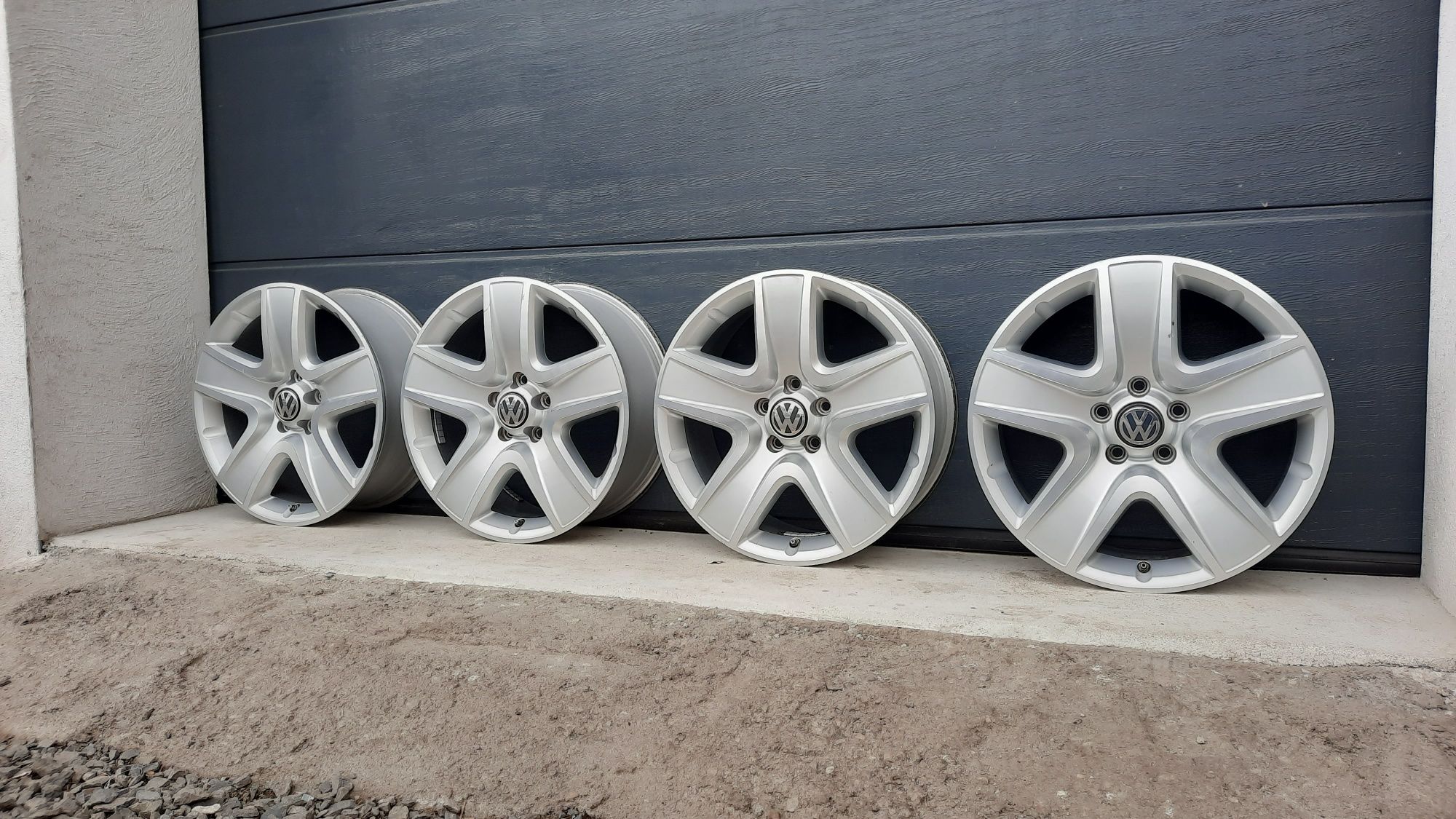 4x Alufelgi 18" VW Tiguan Passat Sharan Touareg