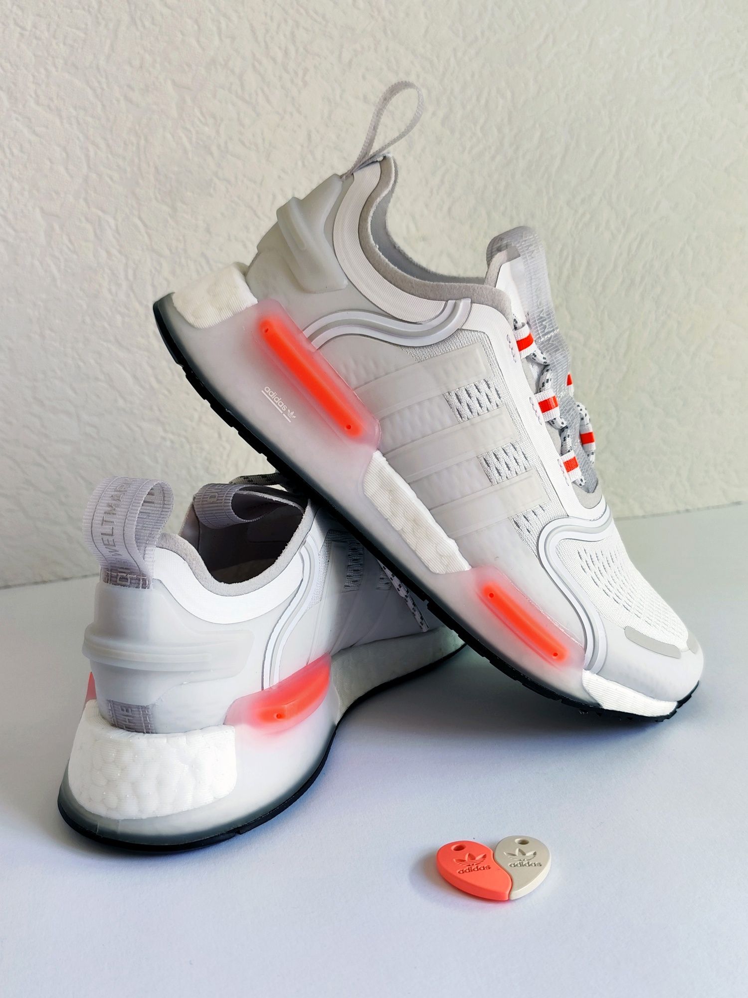 buty Adidas NMD_V3.  r.38 2/3 Oryginalne Nowe !