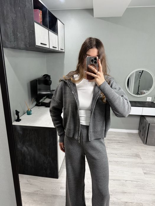 Трикотажний костюм жіночий