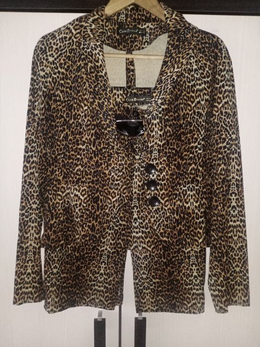 Костюм женский новый!